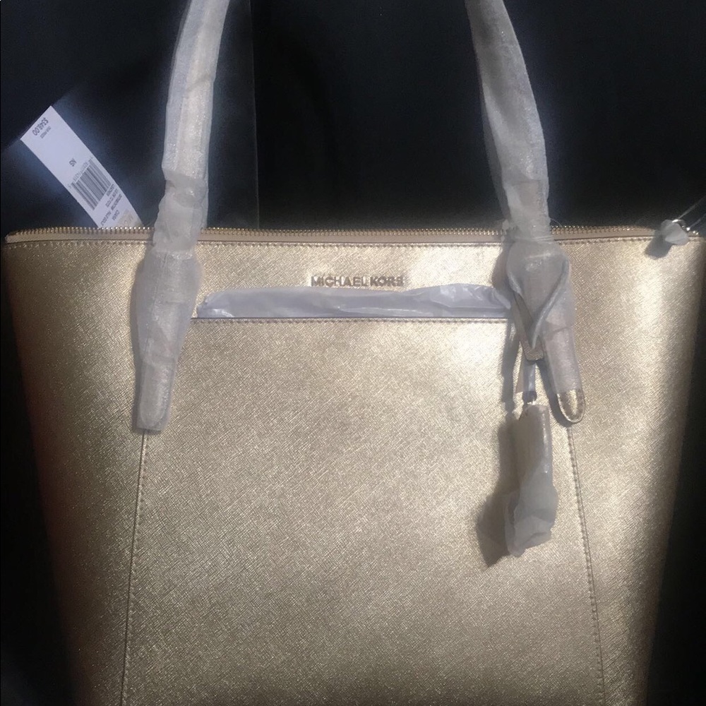 Good Michael Kors purse